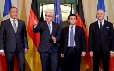 Германия раздражена ходом Минского процесса, а Франция с Британией непримиримы