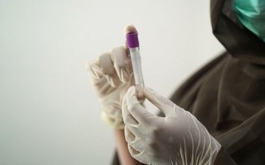 Количество больных коронавирусом в Украине 25 ноября значительно возросло