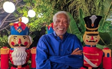 Не просто вишуканий аксесуар. Чому насправді Морган Фрімен одягнув на Оскар рукавичку