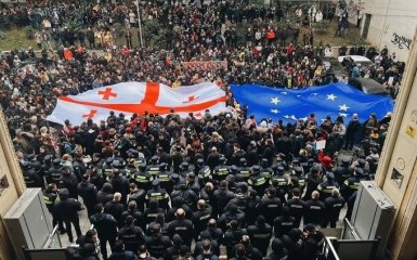 В Грузии женщины вышли на массовые протесты против скандального закона