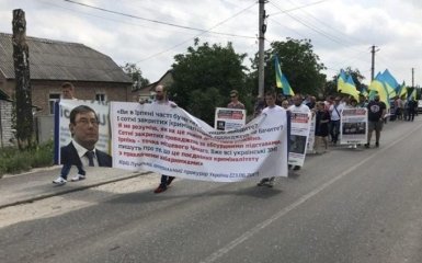 Ирпенские активисты провели антикоррупционный автопробег, который закончили у дома Генпрокурора, - СМИ