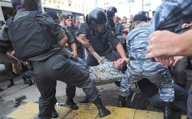 Путінське МВС закуповує незвичайні спецзасоби для розгону людей