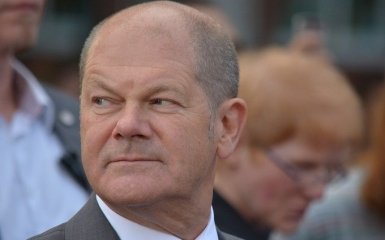 Канцлер Германии задерживает поставки немецких танков в Украину