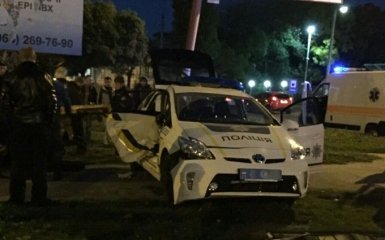 В Николаеве легковушка влетела в авто патрульных: опубликованы фото