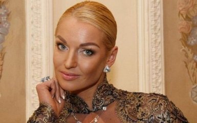 Волочкову сравнили с вороной из-за любви к блеску: появилось фото