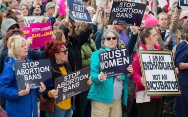 США охватили массовые протесты из-за запрета на аборты