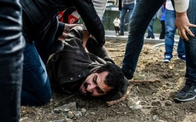 В Стамбуле демонстранты столкнулись с полицией, более 200 задержанных