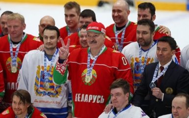 Коронавірус наблизився до Лукашенка: COVID-19 виявили у хокеїста з команди президента