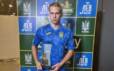 Украинский футболист Мудрик подписал контракт с "Челси" за рекордную сумму