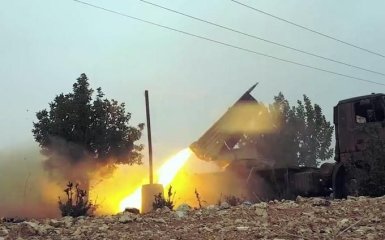 Повстанці в Сирії пішли в атаку на війська союзника Путіна: з'явилося відео