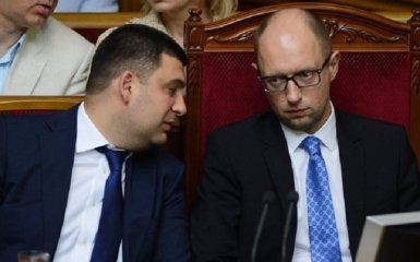 Фото Яценюка и Гройсмана повеселило соцсети