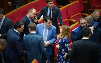 Ринок землі: партія Зеленського прокоментувала чутки про змову