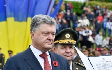 Порошенко назвал акцию "Бессмертный полк" образцом спекуляции Кремля на чувствах людей