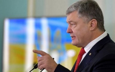Порошенко поставив завдання змінити Конституцію після "виборів" в ОРДЛО