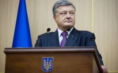 Перепалка Порошенко и студента об АТО попала на видео и возбудила сеть