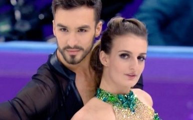 З французькою фігуристкою на Олімпіаді стався пікантний інцидент: з'явилося відео