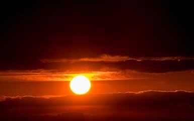 На Сонці помітили гігантський протуберанець: можуть бути наслідки для землян