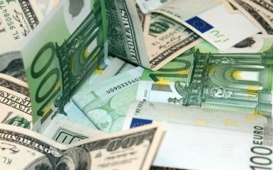 Курс валют на сьогодні 9 грудня: долар не змінився, евро не змінився