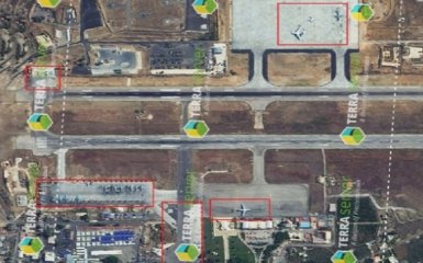 У мережі розкрили розташування путінських літаків в Сирії: фото з супутника