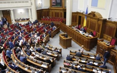 Стало известно, какие фракции Рады поддержат дату инаугурации Зеленского 19 мая