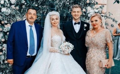 Українська співачка Аліна Гросу показала весільні фото з Венеції