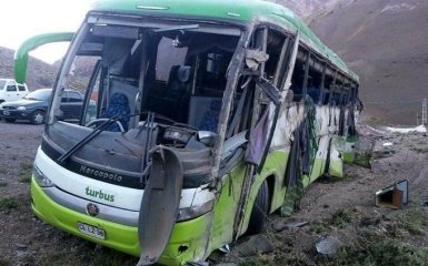В Аргентине автобус попал в жуткое ДТП, много погибших: появились фото