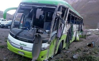 В Аргентині автобус потрапив у жахливу ДТП, багато загиблих: з'явилися фото