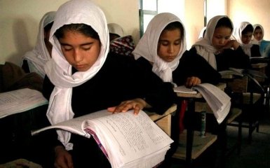 Пакистан розкритикував заборону талібів на освіту дівчаток в Афганістані