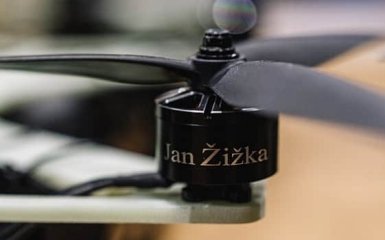 Трофейні технології. Чеська компанія постачає Україні FPV-дрони "Ян Жижка" на оптоволокні