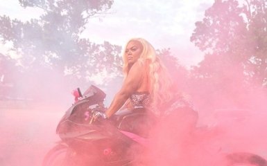 Стильно та сміливо — реклама нової колекції Ріанни приголомшила мережу