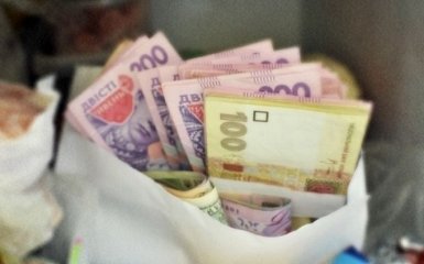 В Украине пенсии за январь 2018 года выплатят раньше