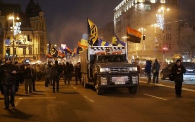 У Києві провели смолоскипну ходу на честь Бандери: опубліковані фото і відео