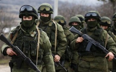 ЗМІ: військовим РФ заборонили користуватися мобілками через "проколи" в Україні