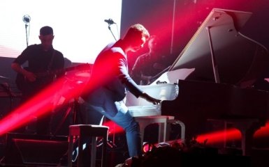 "Колесо життя" і народження сина: Євген Хмара дав перший концерт в рамках всеукраїнського туру