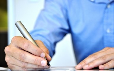 Абромавічус хоче вмовити Яресько замінити Яценюка