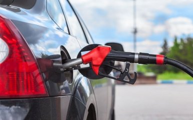 На всех заправках Украины проверят качество горючего - Яценюк