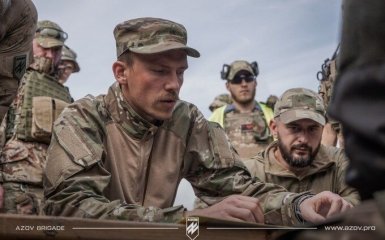 Після полону: командир "Азова" Прокопенко повернувся на фронт  — фото