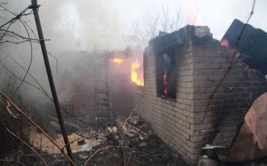 Огонь и разрушения: появилось видео из обстрелянной Авдеевки