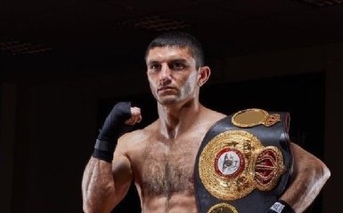 Далакян ефектно захистив титул чемпіона світу WBA у Києві – відео бою