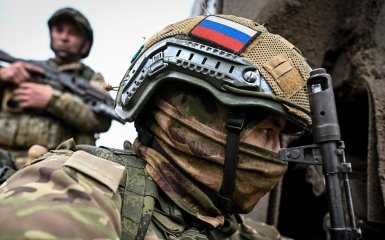 Russian soldiers are killing Ukrainian prisoners again