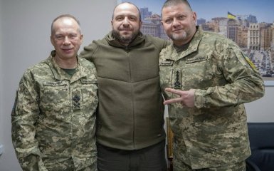 Oleksandr Syrskyy, Rustem Umшerov and Valerii Zaluzhnyi