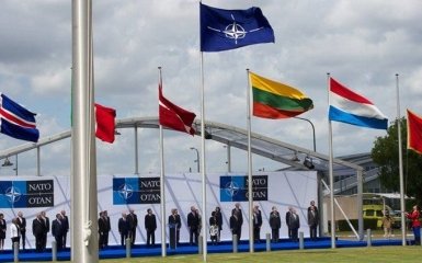 Суперечка в колі сім'ї: Польща закликала НАТО втрутитися в скандал між Угорщиною та Україною