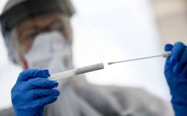 Количество больных коронавирусом в Украине 14 ноября снова рекордно возросло