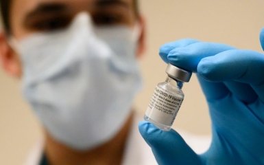 У Pfizer вивчили ефективність вакцини від коронавірусу для дітей