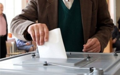 На довыборах в Раду на Луганщине "похоронили" кандидата: появилось фото