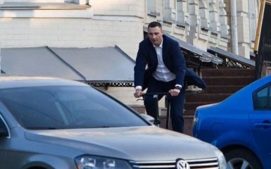 В России высмеяли болезненный интерес своих СМИ к велосипеду Кличко