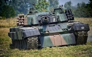 Захід пообіцяв Україні понад 300 важких танків — посол України у Франції