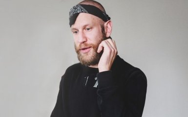 Дорн объяснил, почему сфотографировался с "запрещенными" в Украине артистами