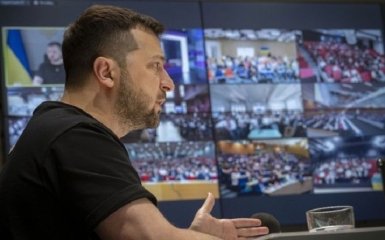 Зеленський доручив Шмигалю розглянути петицію щодо виїзду з України чоловіків