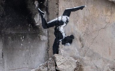 Бенксі опублікував відео про створення своїх графіті в Україні